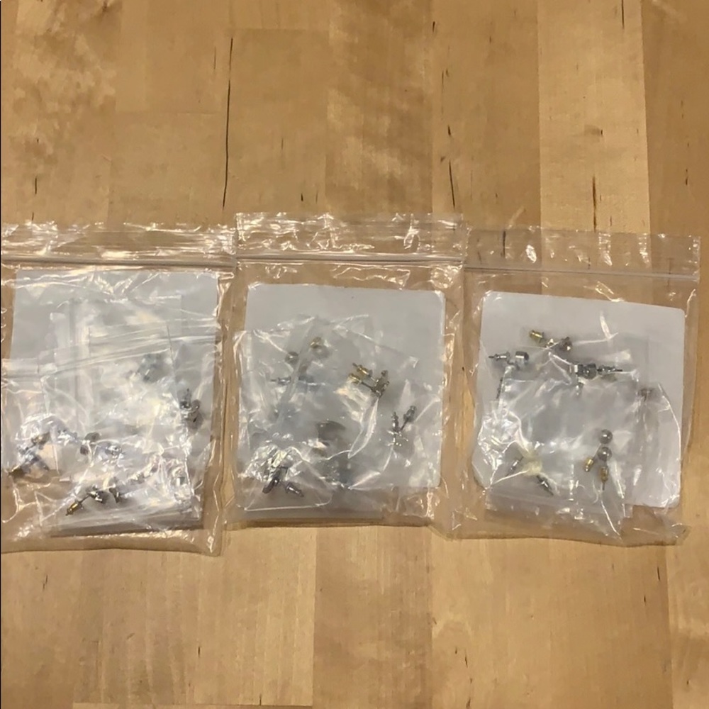Earring bundle - Picture 10 of 10
